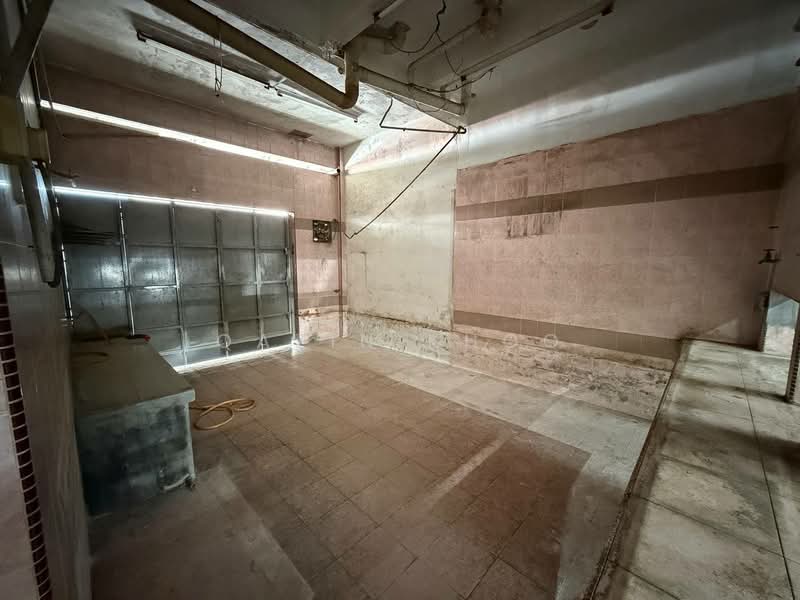 Shop for Sale in Sungai Siput (Perak) - Qazin Khoo - Interior - PropertyGuru.com.my