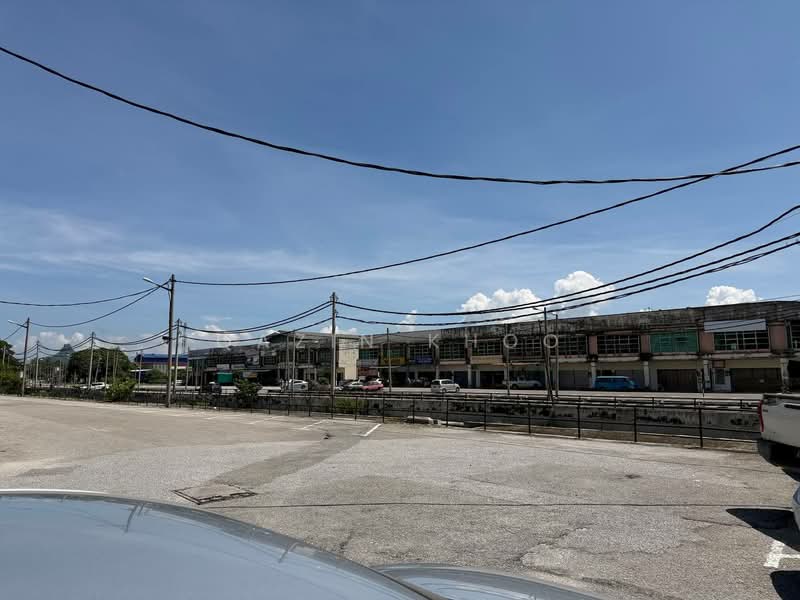 Shop for Sale in Sungai Siput (Perak) - Qazin Khoo - Exterior - PropertyGuru.com.my