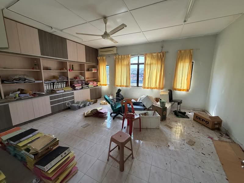 Shop for Sale in Sungai Siput (Perak) - Qazin Khoo - Study - PropertyGuru.com.my