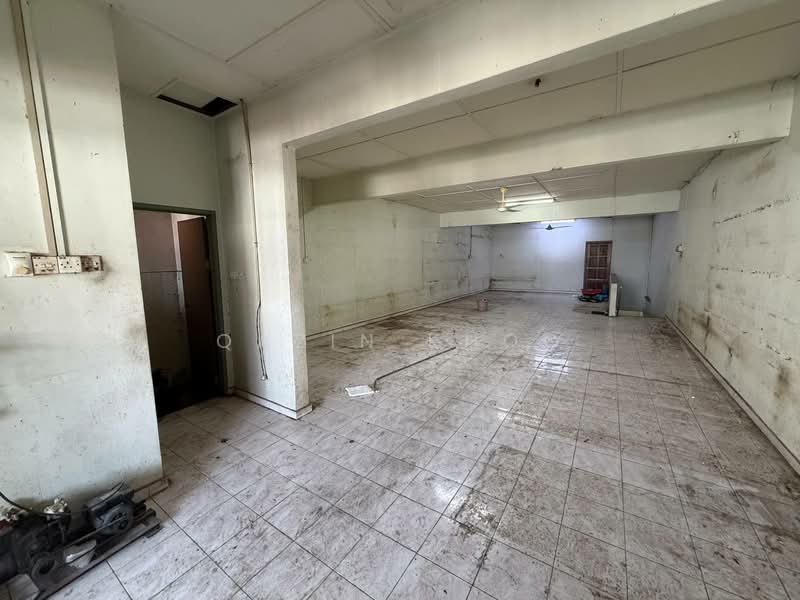 Shop for Sale in Sungai Siput (Perak) - Qazin Khoo - Interior - PropertyGuru.com.my