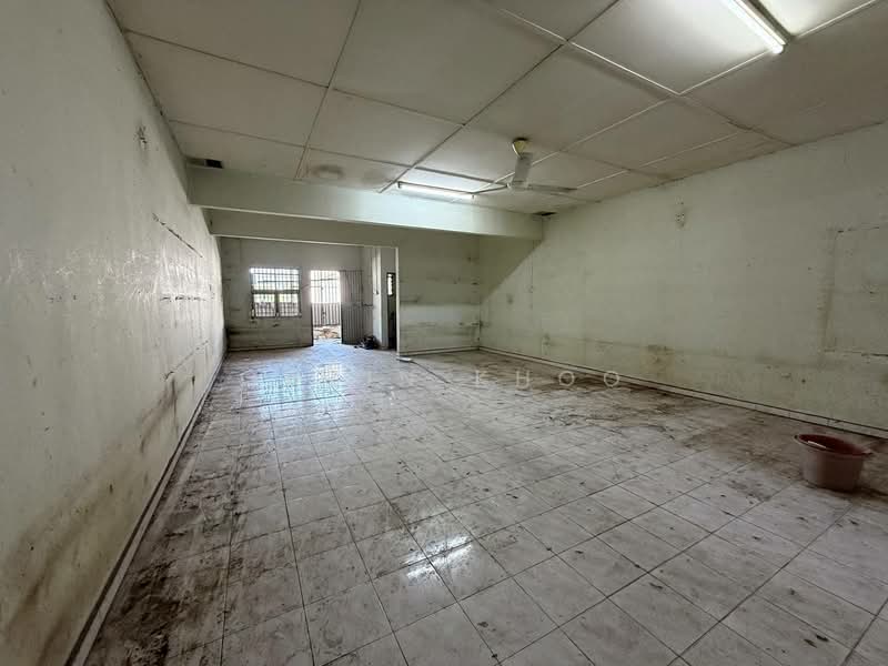 Shop for Sale in Sungai Siput (Perak) - Qazin Khoo - Interior - PropertyGuru.com.my