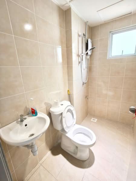Pangsapuri untuk Disewa di SP Lodge Sri Pertiwi - Thomas Tong - Bathroom - PropertyGuru.com.my