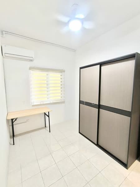 Pangsapuri untuk Disewa di SP Lodge Sri Pertiwi - Thomas Tong - Bedroom - PropertyGuru.com.my