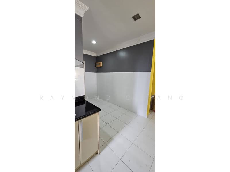 Condominium for Sale at The Tamarind - Raymond Chiang - Kitchen - PropertyGuru.com.my