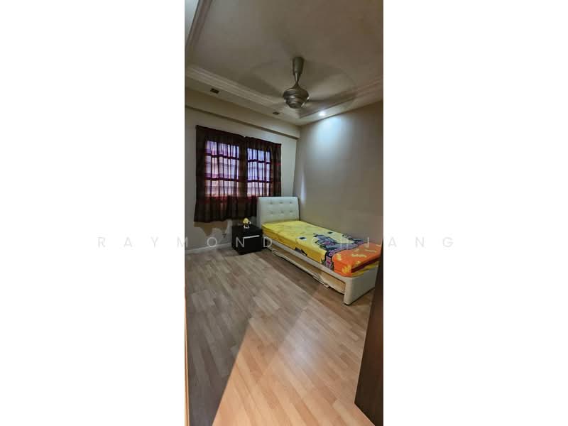Condominium for Sale at The Tamarind - Raymond Chiang - Bedroom - PropertyGuru.com.my