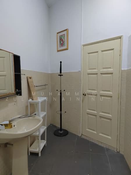 Rumah Teres 2-Tingkat untuk Disewa di Ulu Kelang (Selangor) - Muhammad Zulkarnain Nur Salim - Bathroom - PropertyGuru.com.my