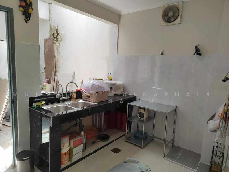 Rumah Teres 2-Tingkat untuk Disewa di Ulu Kelang (Selangor) - Muhammad Zulkarnain Nur Salim - Kitchen - PropertyGuru.com.my
