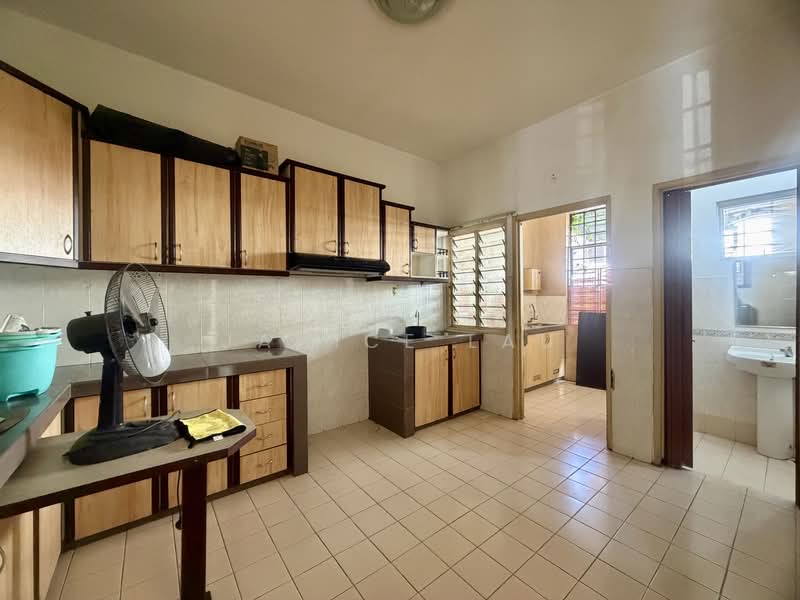 Rumah Teres 2 Tingkat untuk Dijual di Bandar Tun Hussein Onn (Cheras) - Janice Lau - Kitchen - PropertyGuru.com.my