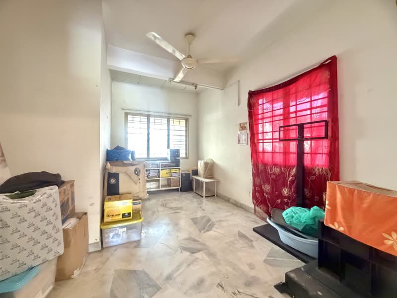 Rumah Teres 2 Tingkat untuk Dijual di Bandar Tun Hussein Onn (Cheras) - Janice Lau - Living Room - PropertyGuru.com.my