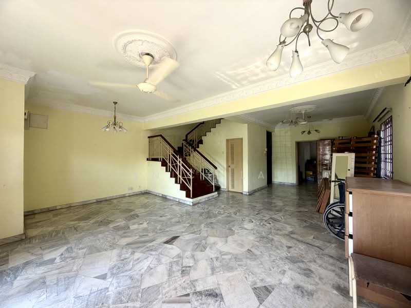 Rumah Teres 2 Tingkat untuk Dijual di Bandar Tun Hussein Onn (Cheras) - Janice Lau - Living Room - PropertyGuru.com.my