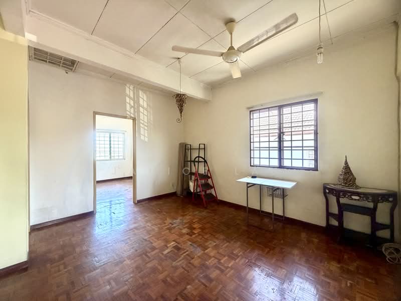 Rumah Teres 2 Tingkat untuk Dijual di Bandar Tun Hussein Onn (Cheras) - Janice Lau - Living Room - PropertyGuru.com.my