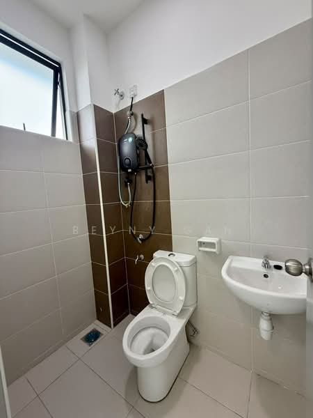 Terraced House for Rent in Kulai (Johor) - Beyny Gan - Bathroom - PropertyGuru.com.my