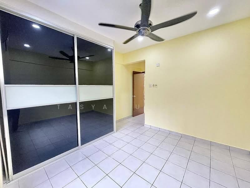 Apartment for Sale at Pangsapuri Sri Cempaka - Tasya Ruslan - PropertyGuru.com.my