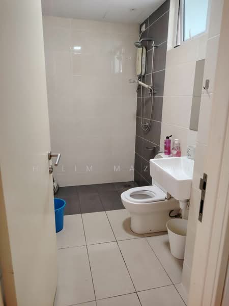 Servis Apartment untuk Disewa di De Centrum Residences - Halim Mazlan - Bathroom - PropertyGuru.com.my