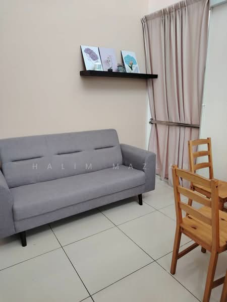 Servis Apartment untuk Disewa di De Centrum Residences - Halim Mazlan - Living Room - PropertyGuru.com.my