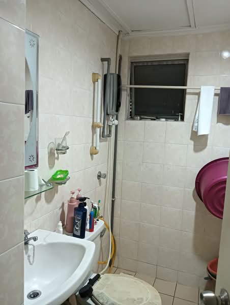 Condominium for Rent at D'aman Crimson - Sherri Koh - Bathroom - PropertyGuru.com.my