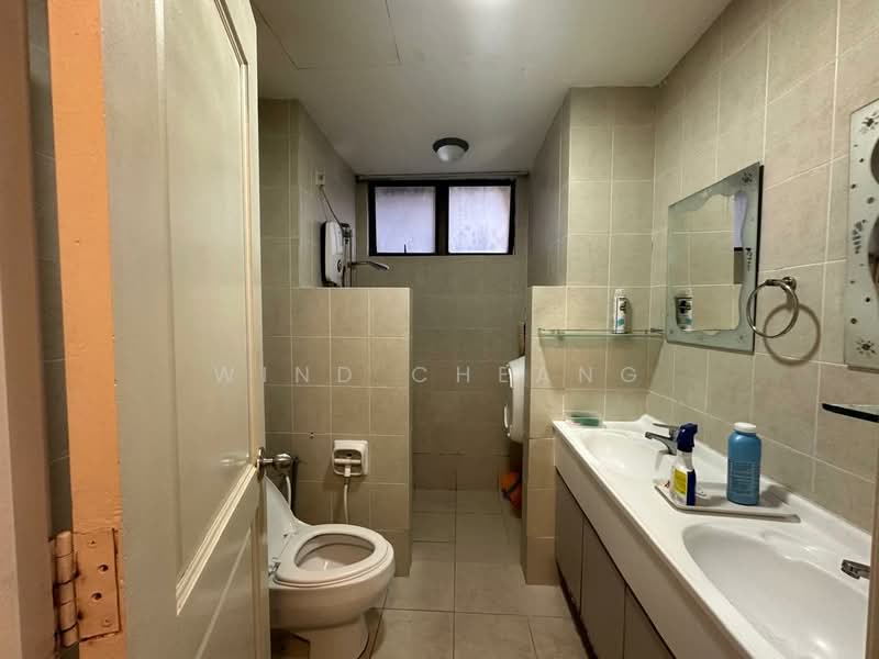 Kondominium untuk Dijual di Casa Tropicana - Wind Cheang - Bathroom - PropertyGuru.com.my