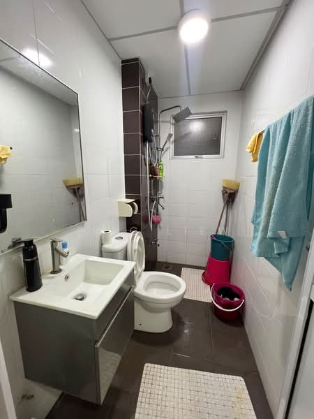 Pangsapuri untuk Dijual di Residensi Alam Damai (PR1MA @ Alam Damai) - Eric Liew - Bathroom - PropertyGuru.com.my