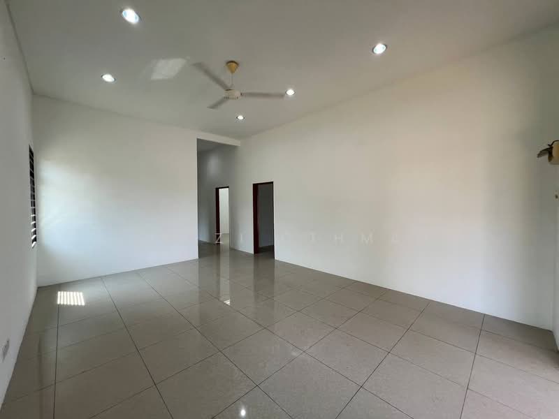 Semi-Detached House for Sale in Sikamat (Negeri Sembilan) - Edmizi Othman - Living Room - PropertyGuru.com.my