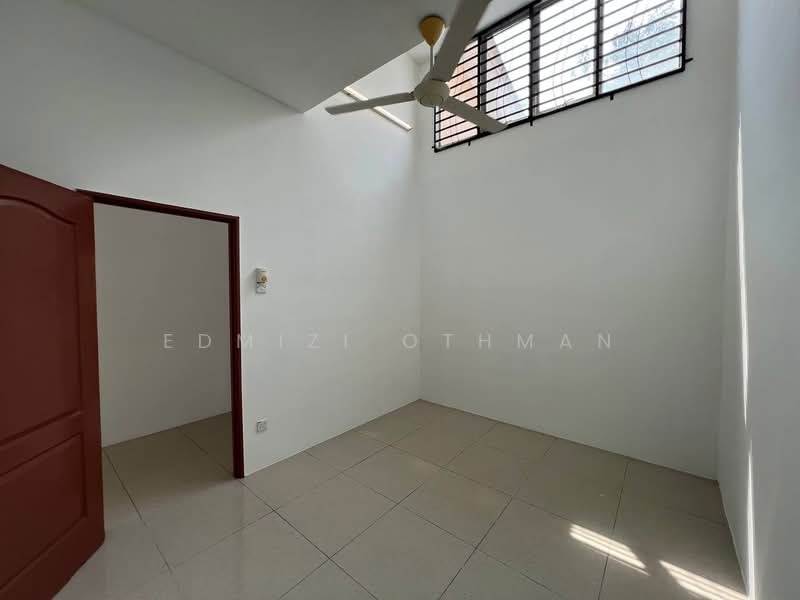 Semi-Detached House for Sale in Sikamat (Negeri Sembilan) - Edmizi Othman - Interior - PropertyGuru.com.my