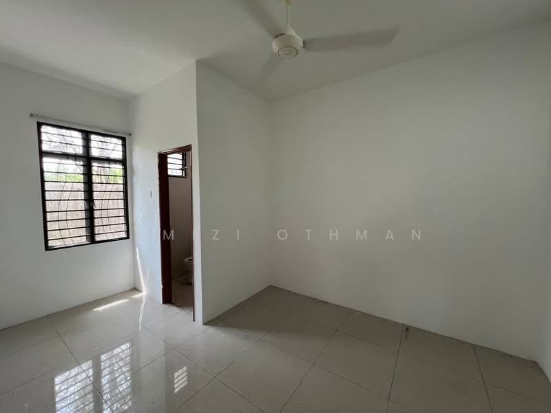 Semi-Detached House for Sale in Sikamat (Negeri Sembilan) - Edmizi Othman - Interior - PropertyGuru.com.my