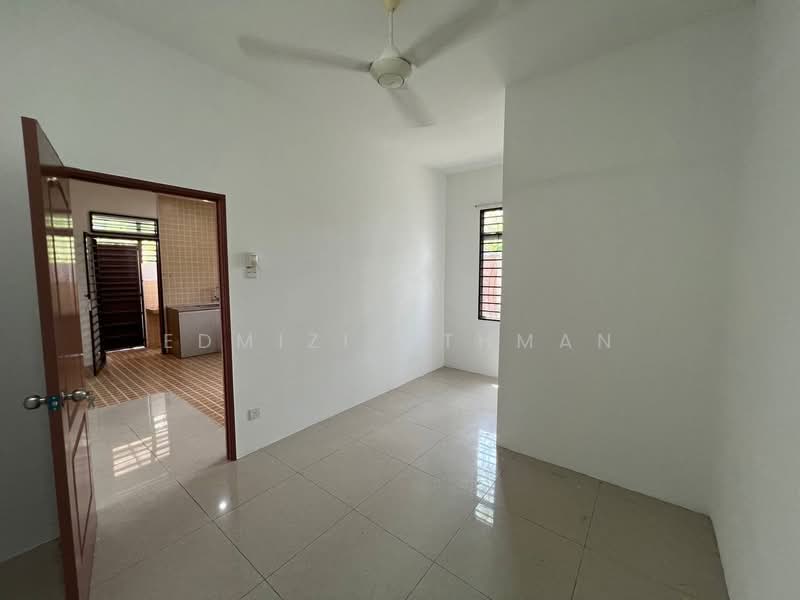 Semi-Detached House for Sale in Sikamat (Negeri Sembilan) - Edmizi Othman - Interior - PropertyGuru.com.my