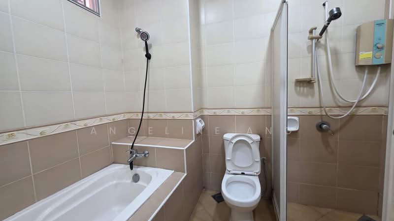Rumah Teres 2-Tingkat untuk Disewa di Usj 1 (Subang Jaya) - ANGELINE ANG - Bathroom - PropertyGuru.com.my