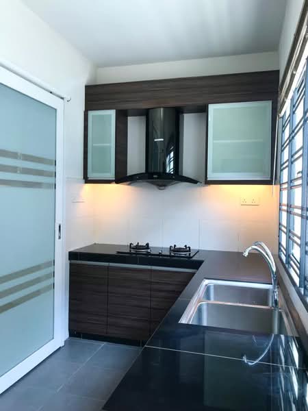 2-storey Terraced House for Sale in Bandar Puteri Klang (Klang) - Farah Rasul - Kitchen - PropertyGuru.com.my