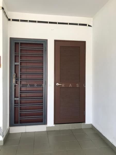 2-storey Terraced House for Sale in Bandar Puteri Klang (Klang) - Farah Rasul - Entrance - PropertyGuru.com.my