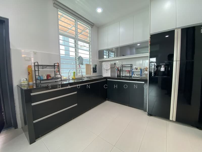 Semi-Detached House for Sale in Saujana Villa (Kajang) - Shaun Chong - Kitchen - PropertyGuru.com.my