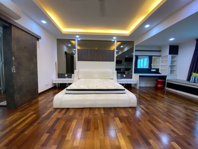 Semi-Detached House for Sale in Saujana Villa (Kajang) - Shaun Chong - Master Bedroom - PropertyGuru.com.my