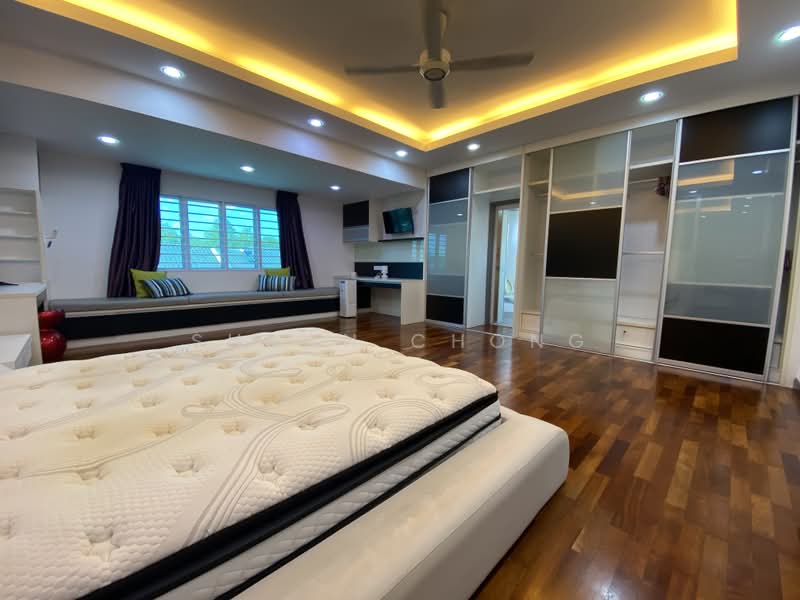 Semi-Detached House for Sale in Saujana Villa (Kajang) - Shaun Chong - Master Bedroom - PropertyGuru.com.my