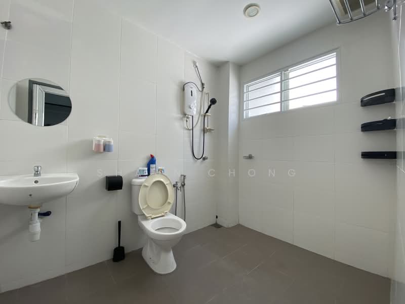 Semi-Detached House for Sale in Saujana Villa (Kajang) - Shaun Chong - Bathroom - PropertyGuru.com.my