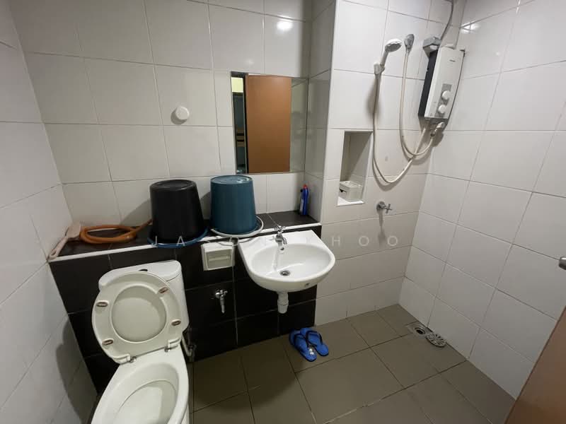 Service Residence for Rent at Sky Gardens Residences - Jason Khoo - Bathroom - PropertyGuru.com.my