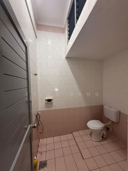 2-storey Terraced House for Sale in Kuching (Sarawak) - Erica Bong - Bathroom - PropertyGuru.com.my