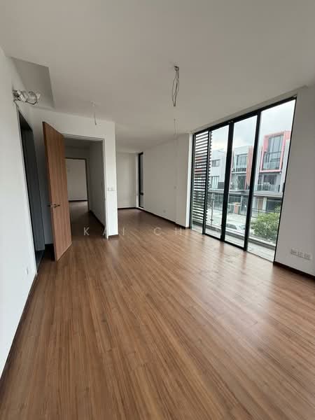 Rumah Teres 3-Tingkat untuk Dijual di Taman Puchong Legenda (Puchong) - Kai Chan - Living Room - PropertyGuru.com.my