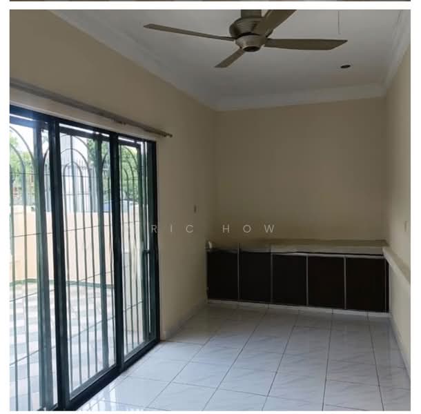 Rumah Teres 2-Tingkat untuk Dijual di Taman Puchong Prima (Puchong) - Eric How - Living Room - PropertyGuru.com.my