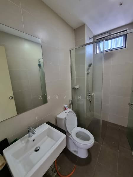 Kediaman Servis untuk Dijual di Atlantis Residences (Pangsapuri Atlantis Kota Syahbandar) - Abby Ho - Bathroom - PropertyGuru.com.my