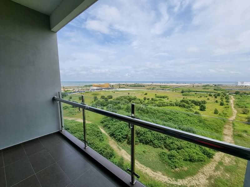 Kediaman Servis untuk Dijual di Atlantis Residences (Pangsapuri Atlantis Kota Syahbandar) - Abby Ho - Balcony - PropertyGuru.com.my