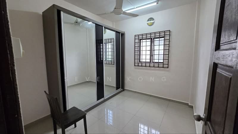 Rumah Berkembar untuk Dijual di Bandar Dato Onn (Tebrau) - Seven Kong - Bedroom - PropertyGuru.com.my