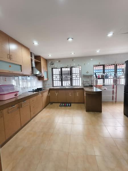 Rumah Teres 2-Tingkat untuk Dijual di Taman Pelangi Indah (Ulu Tiram) - Amy Lee - Kitchen - PropertyGuru.com.my