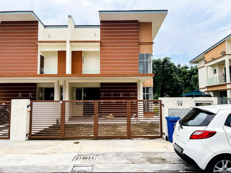 Rumah Berkembar untuk Dijual di Seksyen 29 (Shah Alam) - Akramin Firdaus Bin Mokhtar - PropertyGuru.com.my