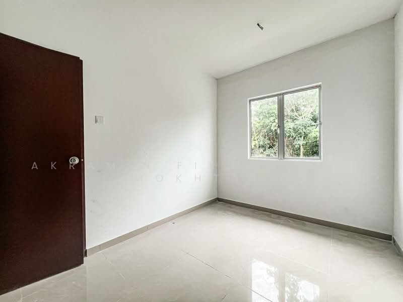 Rumah Berkembar untuk Dijual di Seksyen 29 (Shah Alam) - Akramin Firdaus Bin Mokhtar - PropertyGuru.com.my