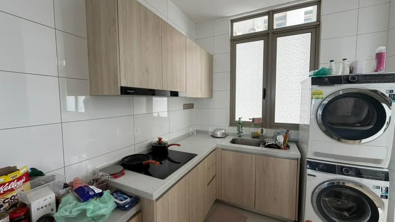 Condominium for Sale at Par 3 Condo & Condo Villa - Eugene So - Kitchen - PropertyGuru.com.my