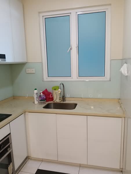 Servis Apartment untuk Disewa di Skypod Residence - Jordan Low - Kitchen - PropertyGuru.com.my