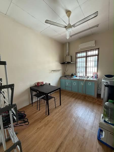 Rumah Teres 2 Tingkat untuk Dijual di Taman Desa Tebrau (Tebrau) - Daniel Yong - Kitchen - PropertyGuru.com.my
