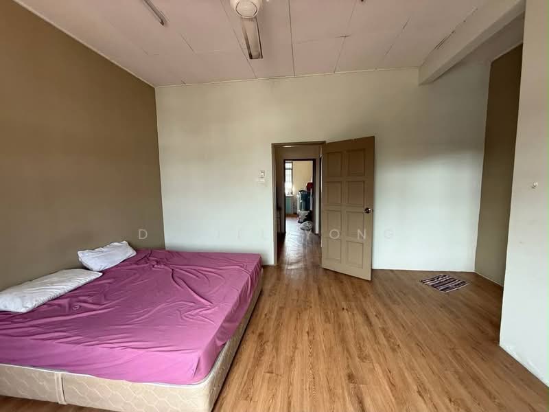 Rumah Teres 2 Tingkat untuk Dijual di Taman Desa Tebrau (Tebrau) - Daniel Yong - Bedroom - PropertyGuru.com.my
