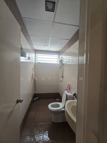 Kondominium untuk Dijual di Platinum Hill PV 5 - Yanny Siow - Bathroom - PropertyGuru.com.my