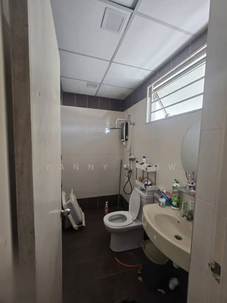 Kondominium untuk Dijual di Platinum Hill PV 5 - Yanny Siow - Bathroom - PropertyGuru.com.my