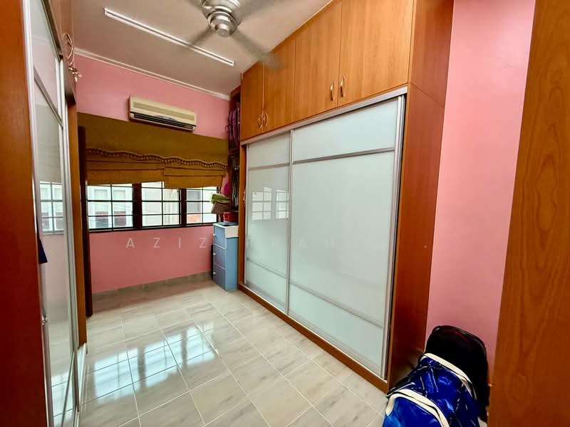 2-storey Terraced House for Sale in Putra Heights (Subang Jaya) - Azizirrahim . - Bedroom - PropertyGuru.com.my